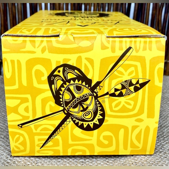 Trader Vic's 2023 Kiai Tiki Mug Shima Ceramics Hawaiian Blue Moray Eel - Picture 6 of 14